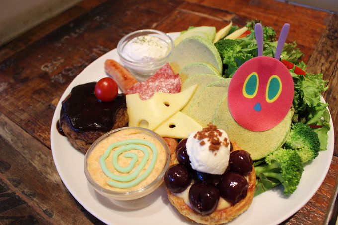 はらぺこあおむしパンケーキがキュンかわ 中野 J S Pancake Cafe 東京都 Lineトラベルjp 旅行ガイド