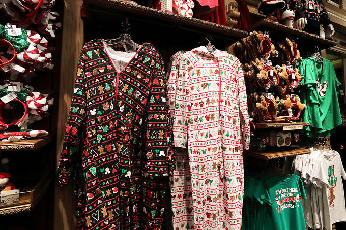 カリフォルニア ディズニーランド リゾートでクリスマス限定グッズをゲット アメリカ トラベルjp 旅行ガイド