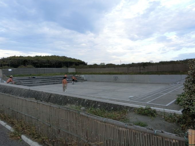 V{݂[IlqǂꏏɊy߂Xy[X