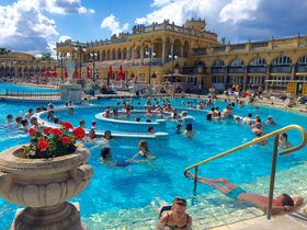 世界で唯一の温泉都市！ブダペスト「セーチェニ温泉」で『テルマエ・ロマエ』の世界を