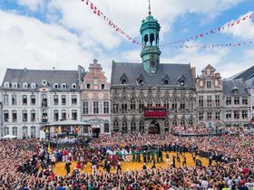 ベルギー世界文化遺産「ドゥドゥ祭」を女性も120％楽しむコツ！