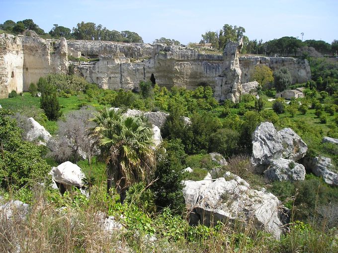 ギリシアおよびローマ時代の発掘地域・ネアポリ考古学公園