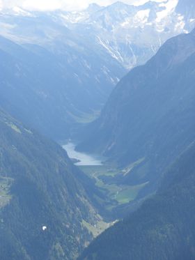 �I�[�X�g���A�̗Y��ȃc�B���[�^�[���[�E�A���v�X�𖞋i!�}�C���[�z�[�t�F���̔����������݂Ƌ��ɂ̋L���T���l�C��