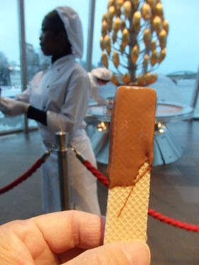 ���̃����c�̔����ق��h�C�c�ɁI�P�����u�`���R���[�g�����فv�͐��E�ő勉�̋L���T���l�C��