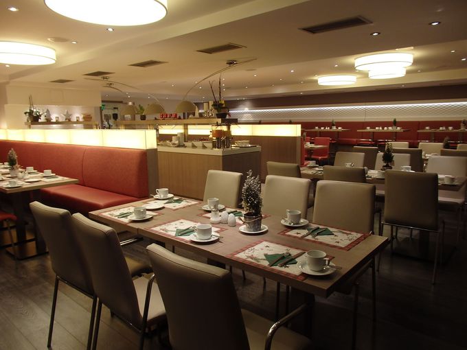 �L�X�Ƃ������H���[���ŖL�x�ȓ��e�̒��H��