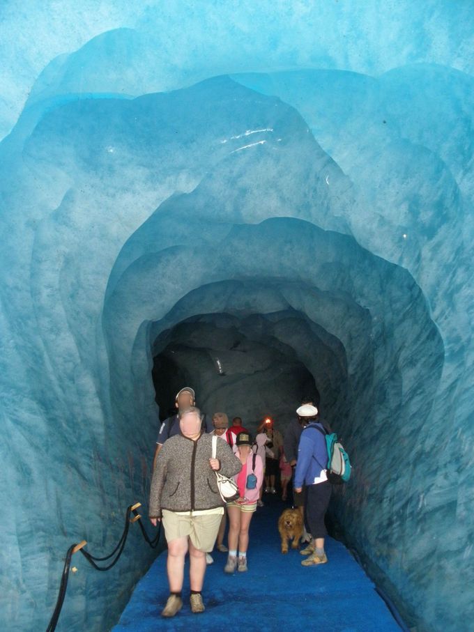 氷河内「氷の洞窟」探検