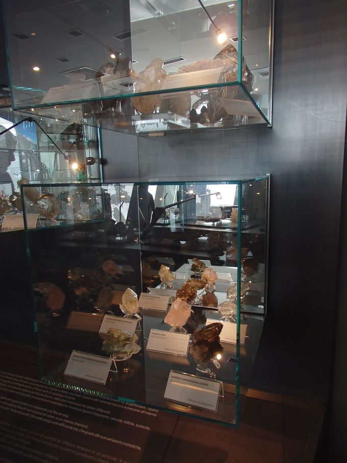 �N���X�^���W������V�[�X���[�̓W�]����