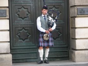 �G�f�B���o���̃��C���X�g���[�g�u���C�����E�}�C���v�Ō��Ă��������X�|�b�g�̋L���T���l�C��