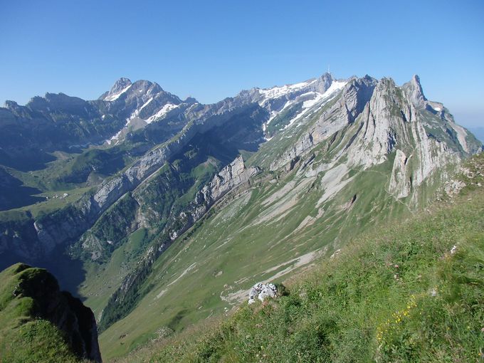 �V�F�t���[�̎R��������y�����Ɍ�����[�[�A���v�΂�