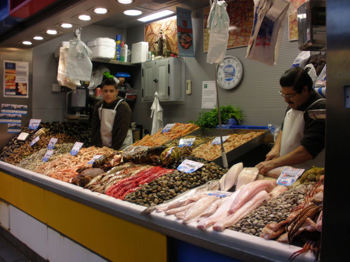 市民の台所「アタラサナス中央市場」