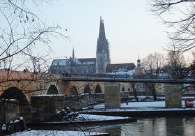 �I�v�̃h�i�E�͔Ȃ̒��u���[�Q���X�u���N�v�ŐG���2000�N�̗��j�̋L���T���l�C��