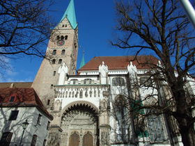 ���j�I���l�������Ɍ����B��I�u�A�E�O�X�u���N�吹���v�̋L���T���l�C��