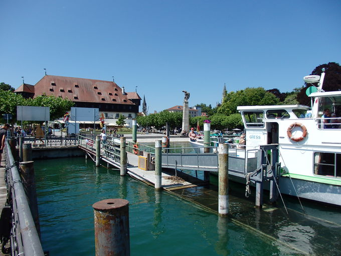 �{�[�f���΂ɖʂ����`����