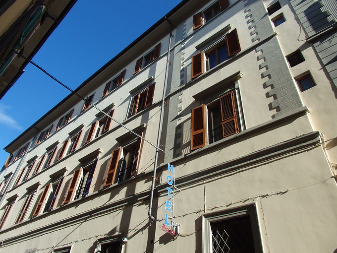 �Ƒ��o�c�̉����݂���z�e���u�z�e���E�~�A�E�J�[�����X�p�v