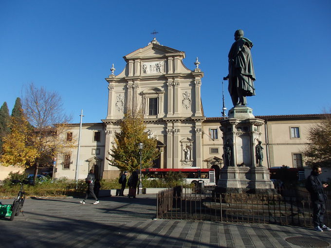 �T���E�}���R�C���@�ƃX�J���c�H�̉�L