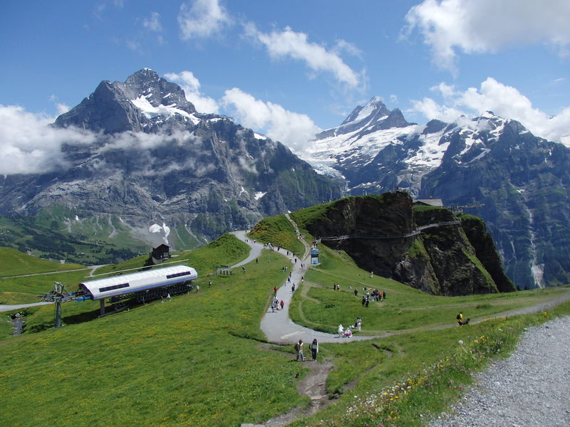 スイス・グリンデルワルト「フィルスト展望台」大自然真っ只中のお