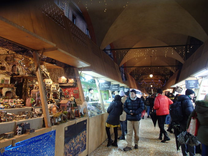 ���H�̒��u�{���[�j���v