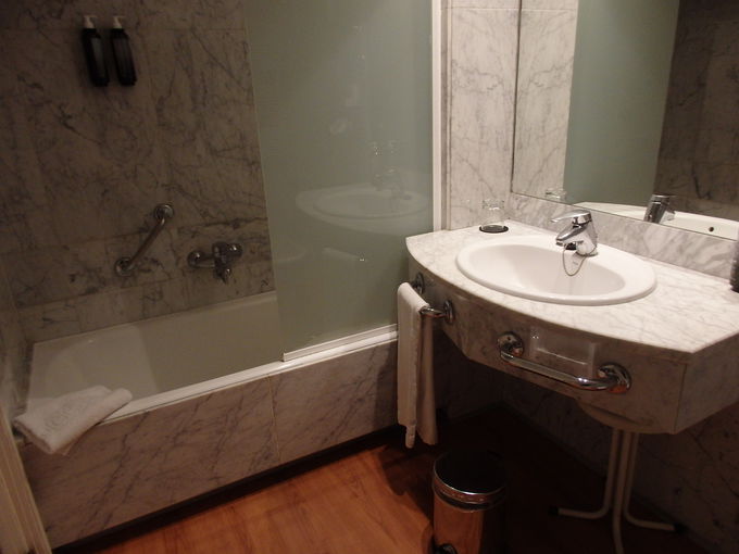 �g������̗ǂ����邢�o�X���[��