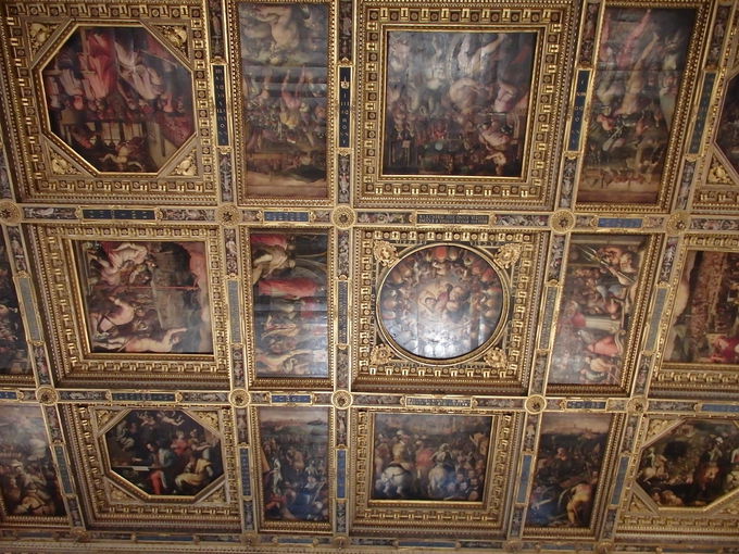 �t�B�����c�F���a���̉�c�ꂾ�����u�ܕS�l�L�ԁv