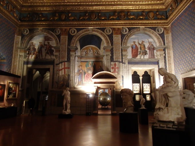 �ׂ荇���u�S���̊ԁv���u�n�}�̊ԁv