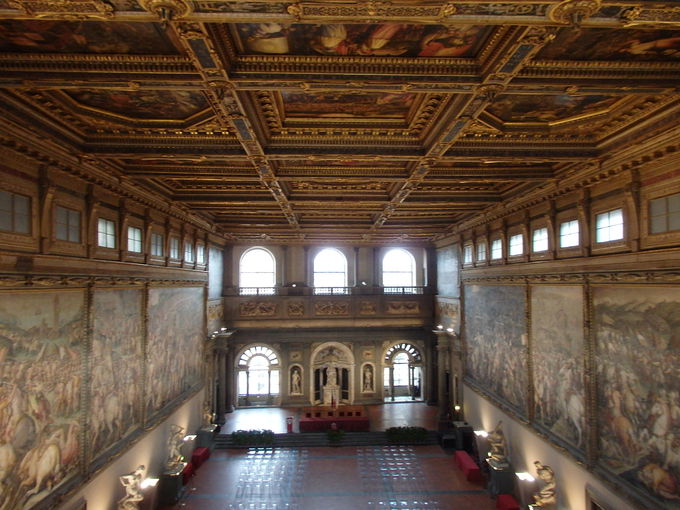 �t�B�����c�F���a���̉�c�ꂾ�����u�ܕS�l�L�ԁv