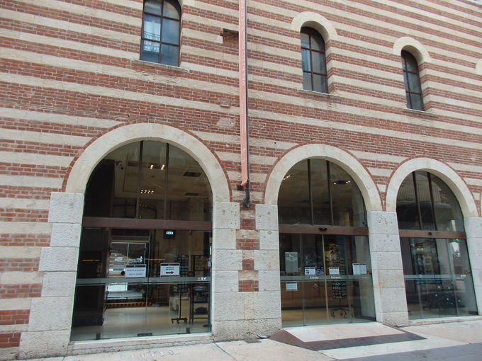 �G���x�L��ɗאځu�����x���e�B�̓��v