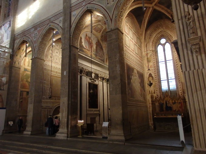 ��Ւd�̍��E�ɃY�����ƕ��ԗ�q��