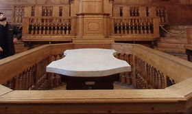 ���{���[�j����w�u�A���L�W���i�W�I�{�v�����̒��߂̉�L�E�l�̉�U���E�}���ق̋L���T���l�C��