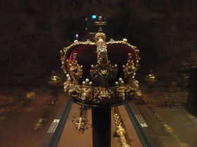 �X�g�b�N�z�����E�K�����X�^���ό��̖ڋʁu���{�v�ŐZ�鈺࣍��؂Ȑ��E