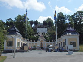 �X�g�b�N�z�����u�X�J���Z���v���E���̖�O�����قŖ��키�X�E�F�[�f���̌����i