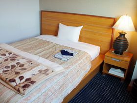 ŝnrWlXzeƂ΁uzeAUv̋LTlC