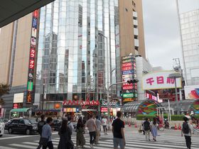 ���E�~�i�~����O�ʂ�u�A�S�[���E�v���C�X��g�v�͗��n���Q�̃z�e���̋L���T���l�C��