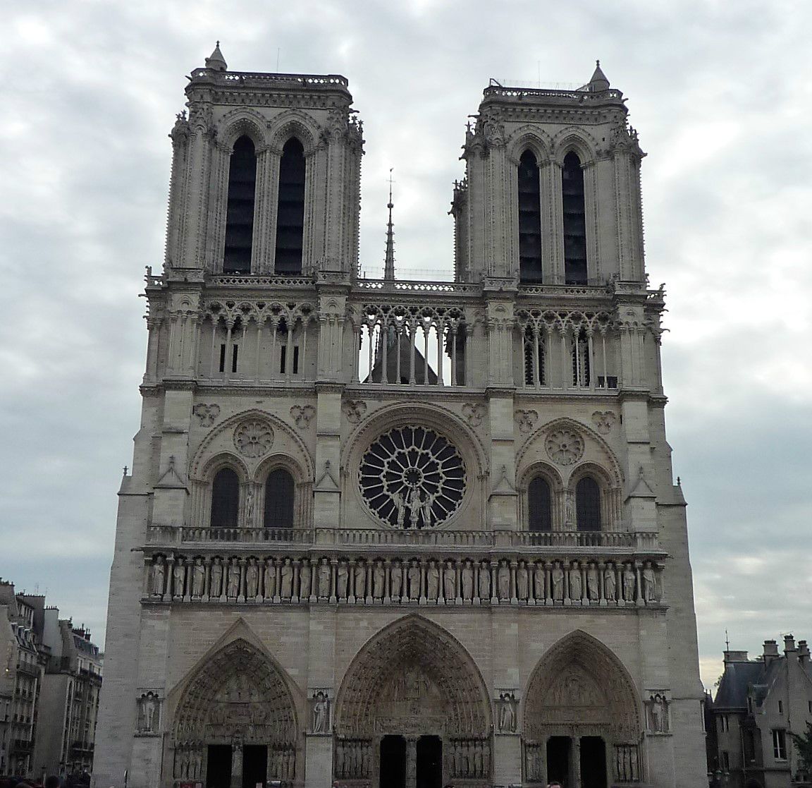 パリの絶景パノラマが見逃せない ノートルダム大聖堂 フランス Lineトラベルjp 旅行ガイド