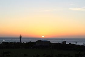 �����؍݂������I����{���̋��_�Ɂu���O�i�K�[�f���z�e���v�̋L���T���l�C��