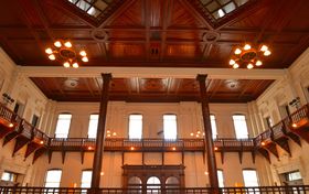 ����̋��ɂ�����I�H���g�����_���ȋ��s���������فE�ʊق͖����̍���̋L���T���l�C��