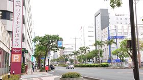 ���ےʂ肻�΁u���b�`�����h�z�e���ߔe�v�Βn�v�Ő����R����̋L���T���l�C��