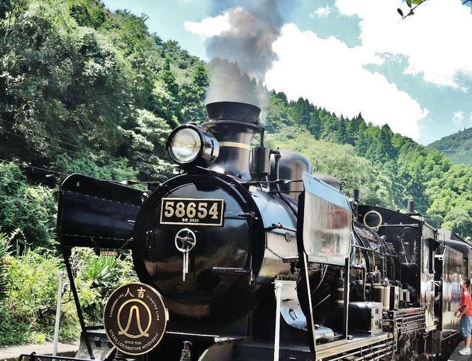 蒸気機関車に乗って特別な旅を！家族連れに大人気・熊本「SL人吉」