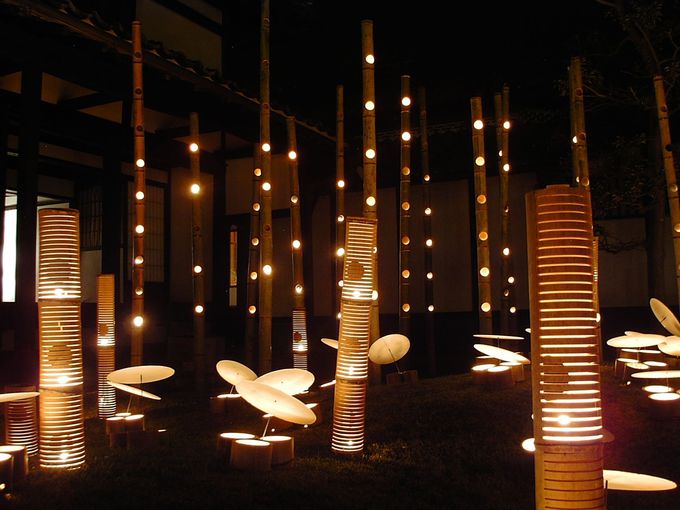 竹灯篭人気スポットその１：仁王座界隈と平清水