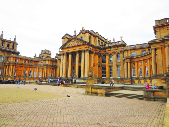 チャーチル元首相の生家 オックスフォード ブレナム宮殿 はイギリス貴族の華麗なる館 イギリス Lineトラベルjp 旅行ガイド