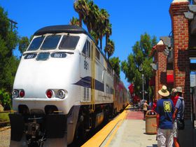 南カリフォルニア「サン・ファン・カピストラーノ」に巨大列車アムトラックで出かけよう！