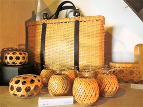 �㎿�u�啪���C�h�y�Y�v�̓R�R�I�ʕ{���u��d���G�݂ƃO�����v�Ȃ��X�̋L���T���l�C��