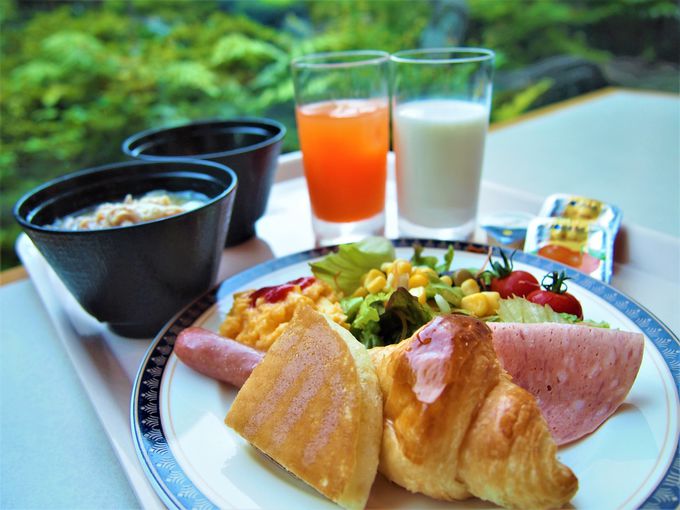 和洋充実の朝食ブッフェは朝一番でゆったり、たっぷり