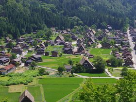 世界遺産・白川郷と五箇山の合掌造り−日本の懐かしい原風景を求めて
