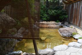 ���ϐ��N���Ă�H�ʕ{�u�R�c�ʑ��v�̃g���g�������������͂�R�X�����I�̋L���T���l�C��