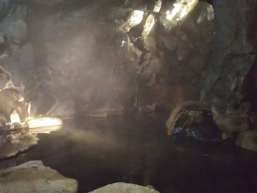 手造りの洞窟湯も！「湯平温泉」の珍湯で歴史を感じる