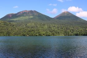 ��n�̑����Ƒ厩�R�𖞋i�I�������\���閼�R�u�������x�v�̋L���T���l�C��