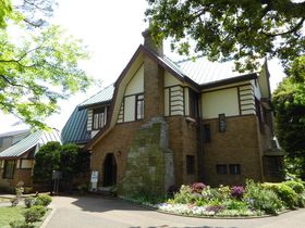 �����E�O��s�ɂ�����j�I�������I�����u�R�{�L�O�L�O�فv�̋L���T���l�C��