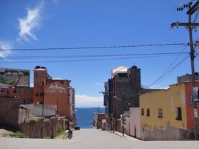 ボリビア・ペルー国境の街コパカバーナから伝説の「太陽の島」へショートトリップ！