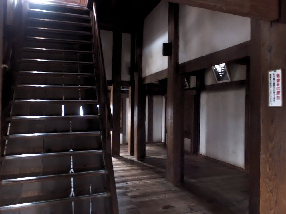 日本一小さな天守の内部に潜入！急な階段と高い天井