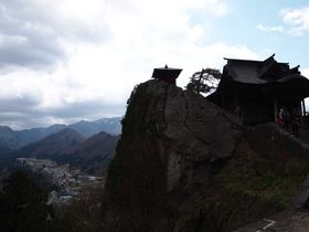 松尾芭蕉の句で有名な山寺へ！！登った人だけが見られる絶景と美味しい山形グルメ！！